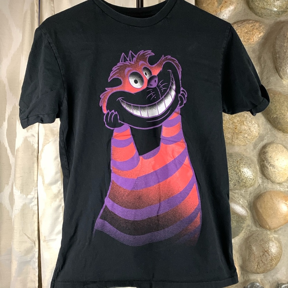 Disney Alice In Wonderland Cheshire Cat Men’s Medium Graphic Tee